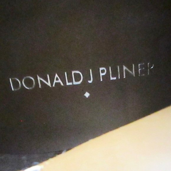 NEW DONALD J PLINER Brown Suede Stretch Buckle Small Heel Knee High Boots 9.5 M - Picture 7 of 8